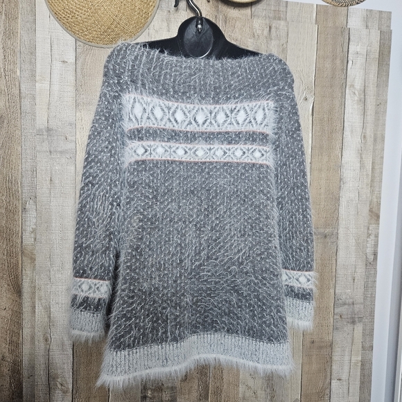 Anthropologie Sleeping on Snow Wool Fuzzy Off Shoulder Sweater Tunic Gray XS - Picture 8 of 12